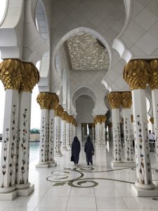 Abu Dhabi, Middle Eastern art, Sheikh Zayed Grand Mosque, arabic art, city guides, Abu Dhabi city guide, travel magazine, art guides, Louvre Abu Dhabi, Abu Dhabi Art, travel guides, Eastern art, J'aipur Journal, Rupi Sood, editor picks, islamic art, arabesque patterns