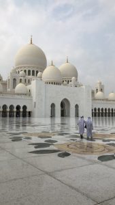 Abu Dhabi, Middle Eastern art, Sheikh Zayed Grand Mosque, arabic art, city guides, Abu Dhabi city guide, travel magazine, art guides, Louvre Abu Dhabi, Abu Dhabi Art, travel guides, Eastern art, J'aipur Journal, Rupi Sood, editor picks, islamic art, arabesque patterns