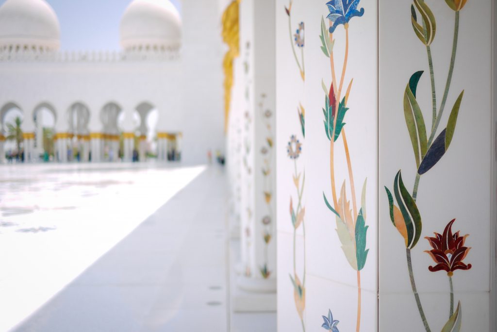 Abu Dhabi, Middle Eastern art, Sheikh Zayed Grand Mosque, arabic art, city guides, Abu Dhabi city guide, travel magazine, art guides, Louvre Abu Dhabi, Abu Dhabi Art, travel guides, Eastern art, J'aipur Journal, Rupi Sood, editor picks, 